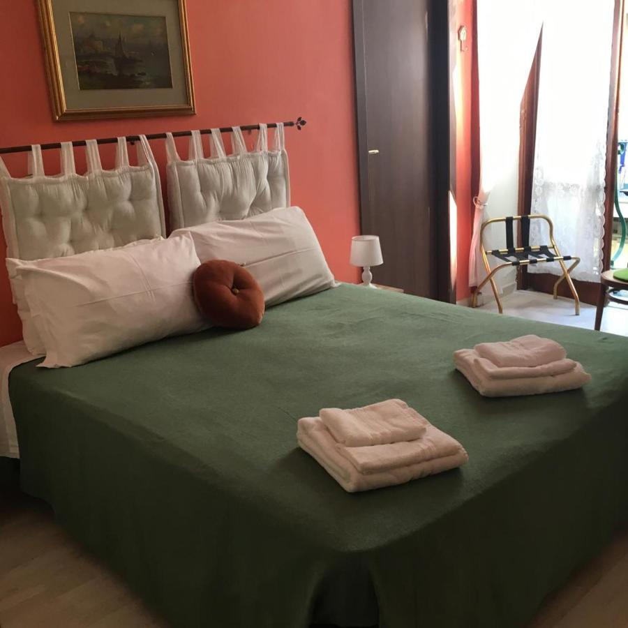 B&B Il Nido Portici Luaran gambar